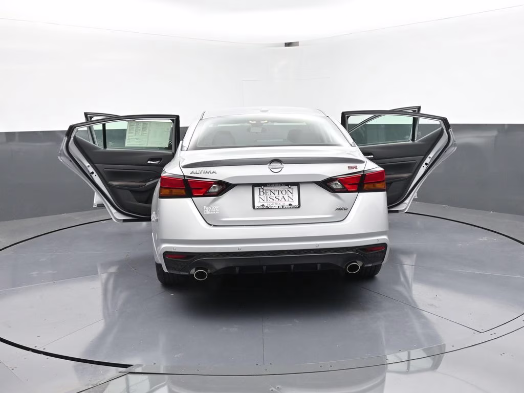 2024 Brilliant Silver Metallic Nissan Altima 2.5 SR AWD Sedan