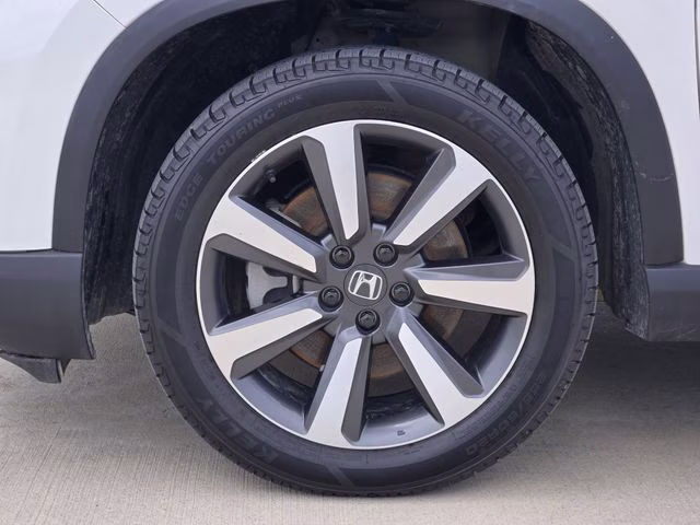 2024 White Honda Pilot Touring AWD SUV