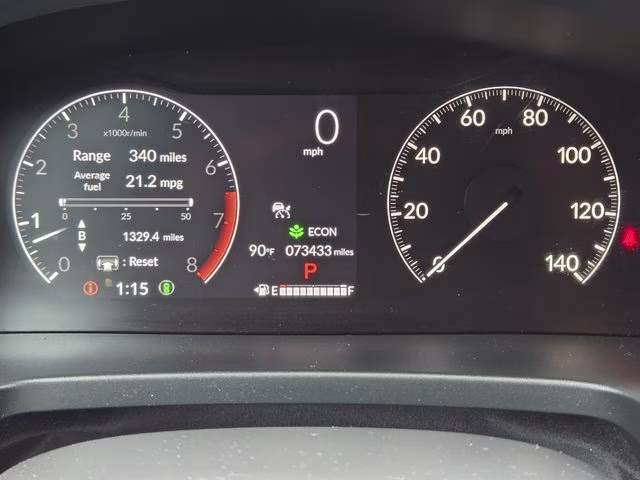 2024 White Honda Pilot Touring AWD SUV