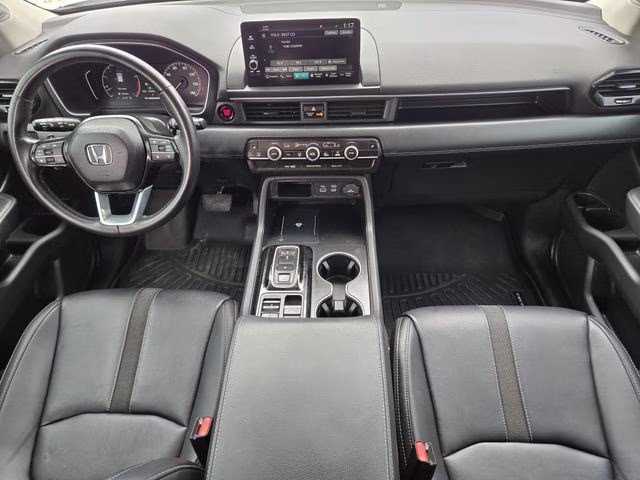 2024 White Honda Pilot Touring AWD SUV