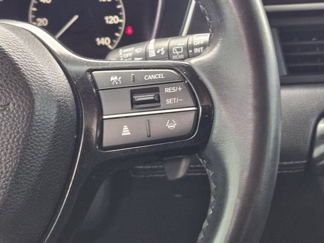 2024 White Honda Pilot Touring AWD SUV