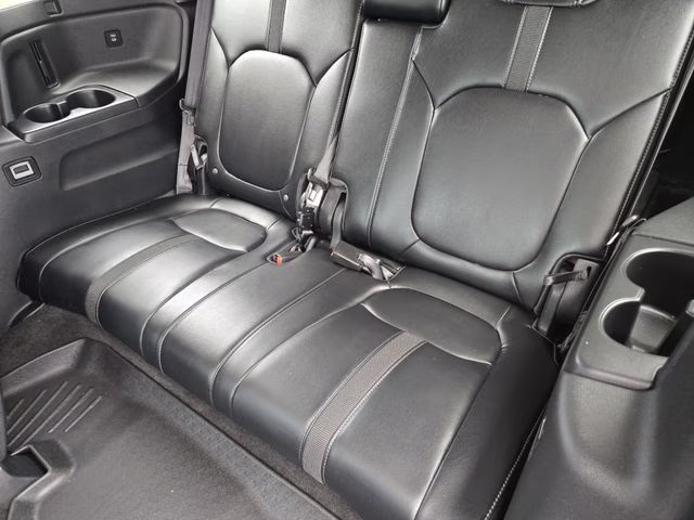 2024 White Honda Pilot Touring AWD SUV