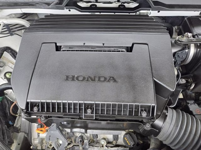2024 White Honda Pilot Touring AWD SUV