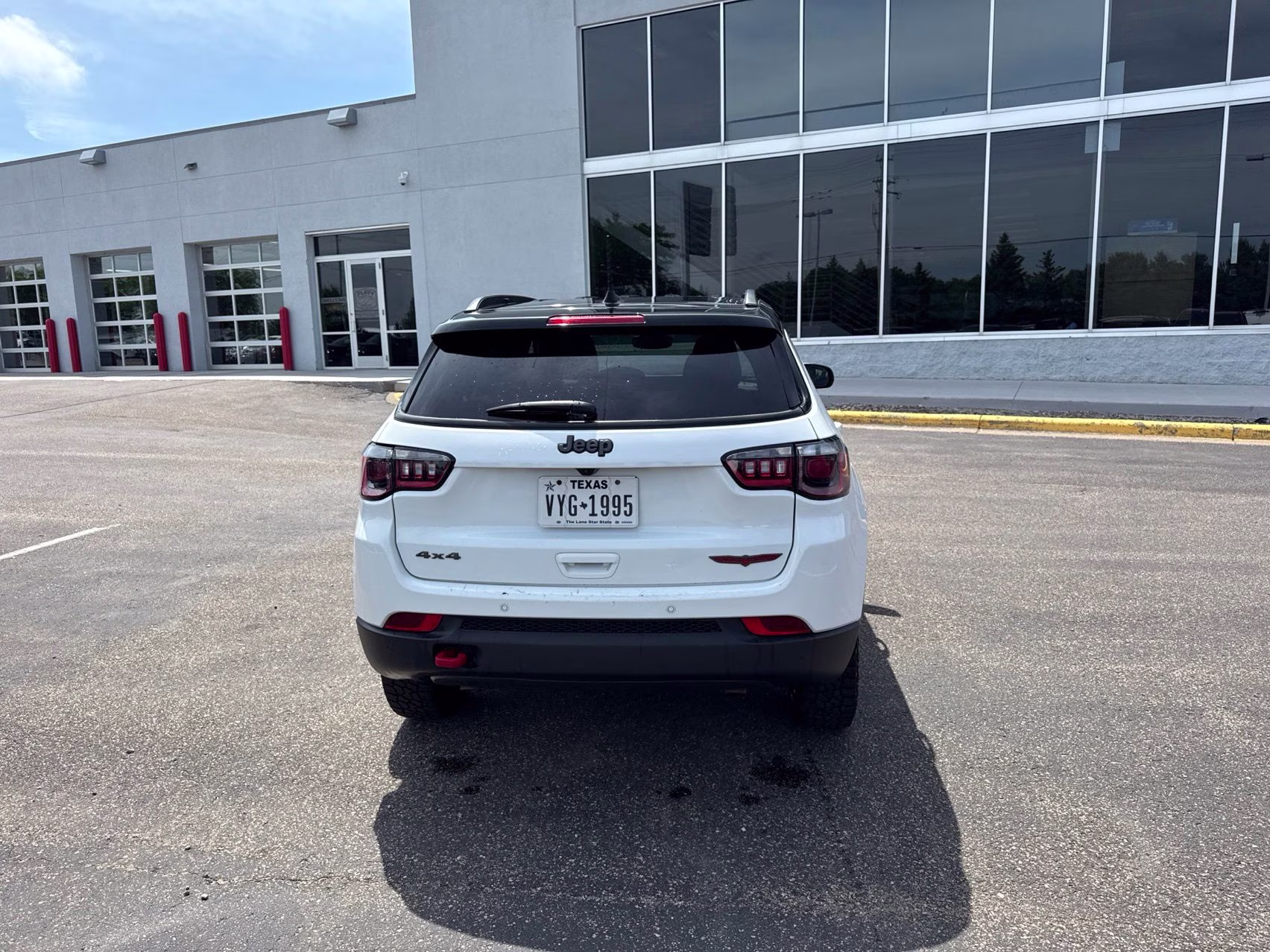 2025 Bright White Clearcoat Jeep Compass Trailhawk 4X4 SUV