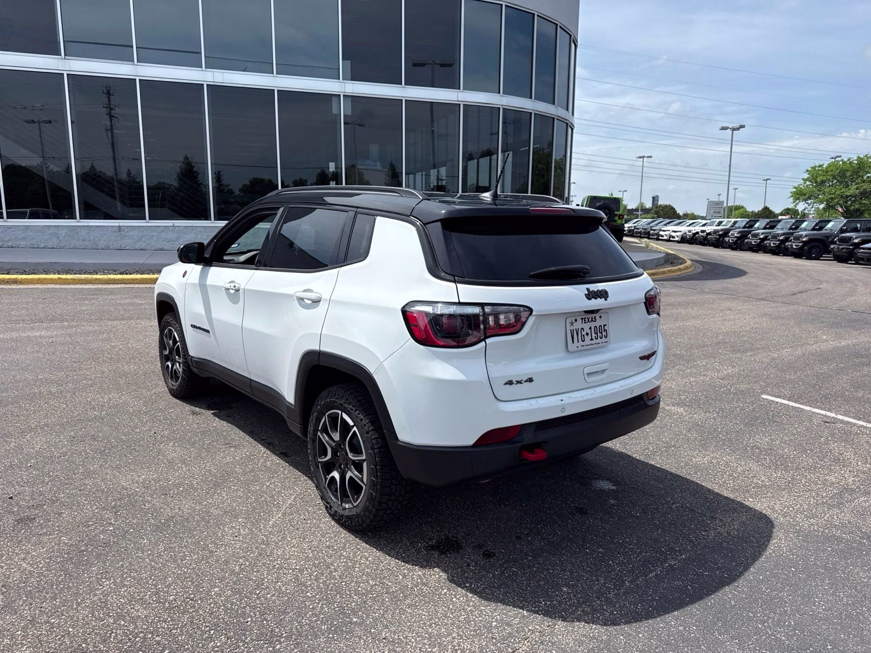2025 Bright White Clearcoat Jeep Compass Trailhawk 4X4 SUV