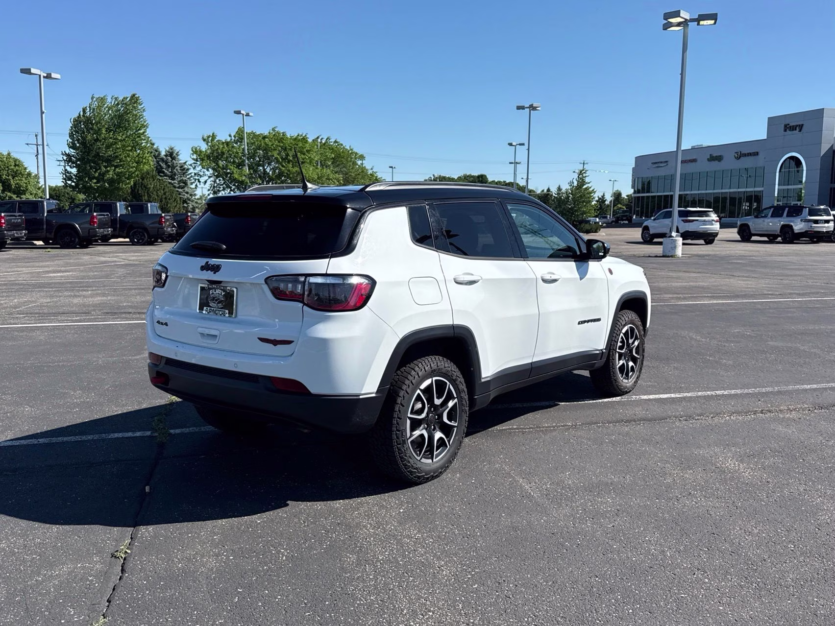 2025 Bright White Clearcoat Jeep Compass Trailhawk 4X4 SUV