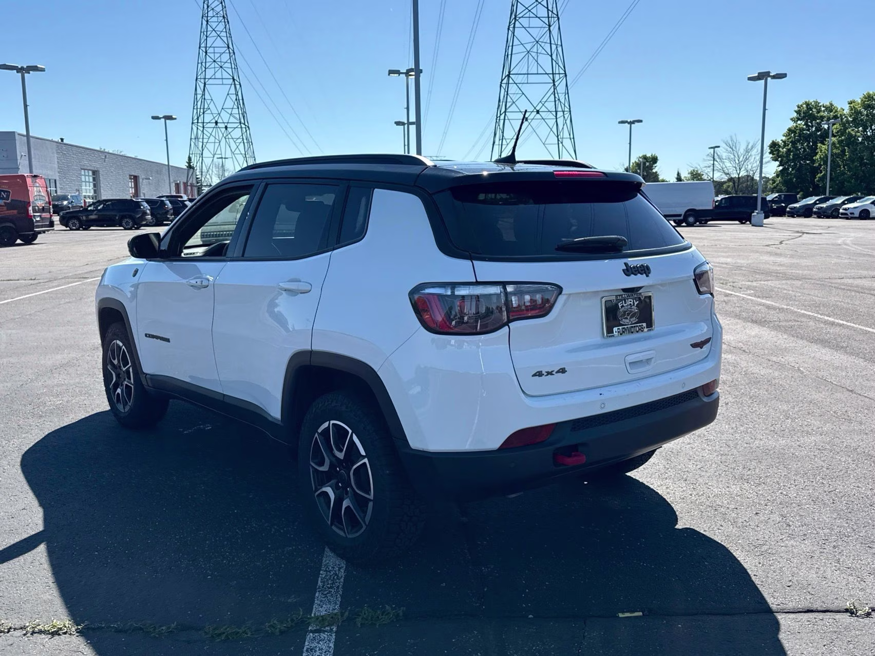 2025 Bright White Clearcoat Jeep Compass Trailhawk 4X4 SUV