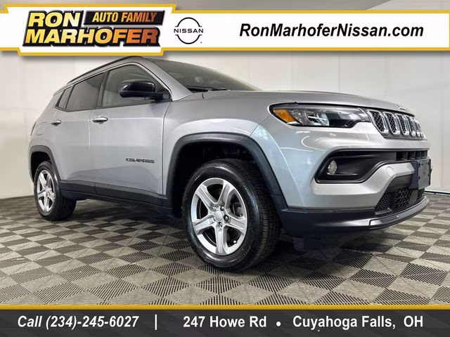 2023 Billet Silver Metallic Clearcoat Jeep Compass Latitude 4X4 SUV