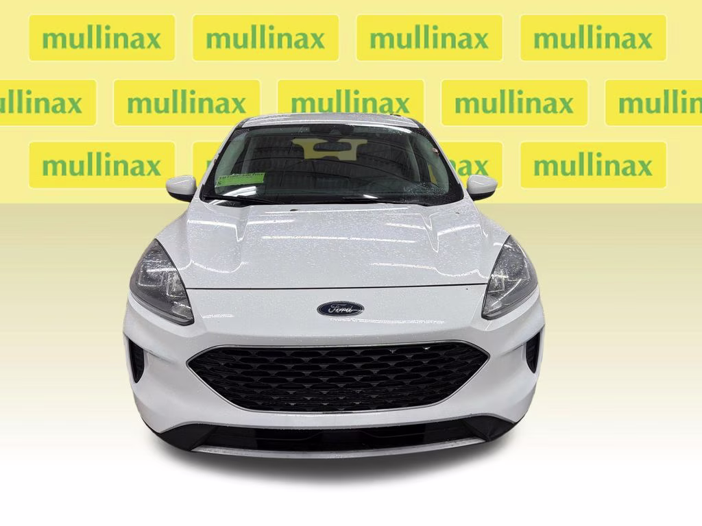2021 Oxford White Ford Escape SE FWD SUV