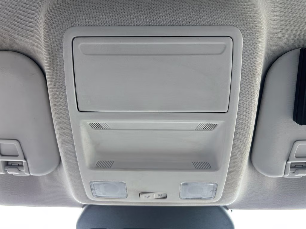2021 Oxford White Ford Escape SE FWD SUV