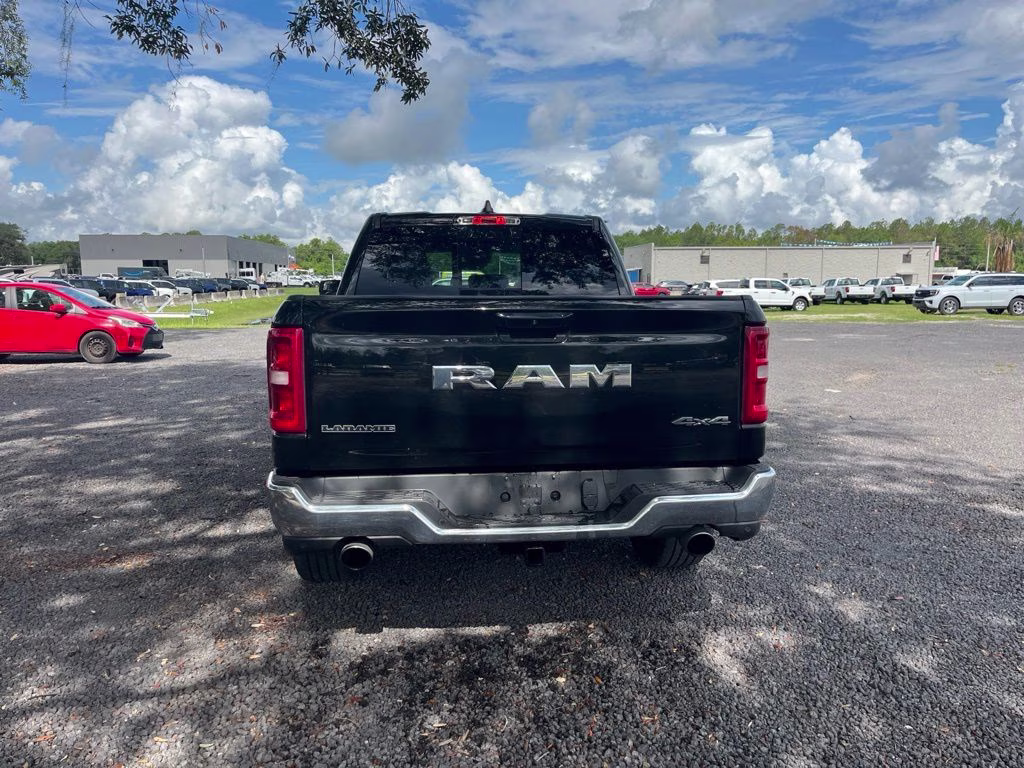 2026 Diamond Black Crystal Pearlcoat Ram 1500 Laramie 4X4 Truck