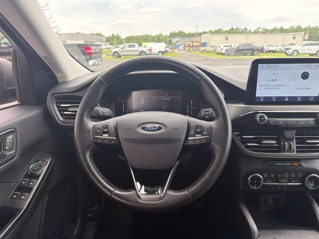 2024 Silver Metallic Ford Escape Active FWD SUV
