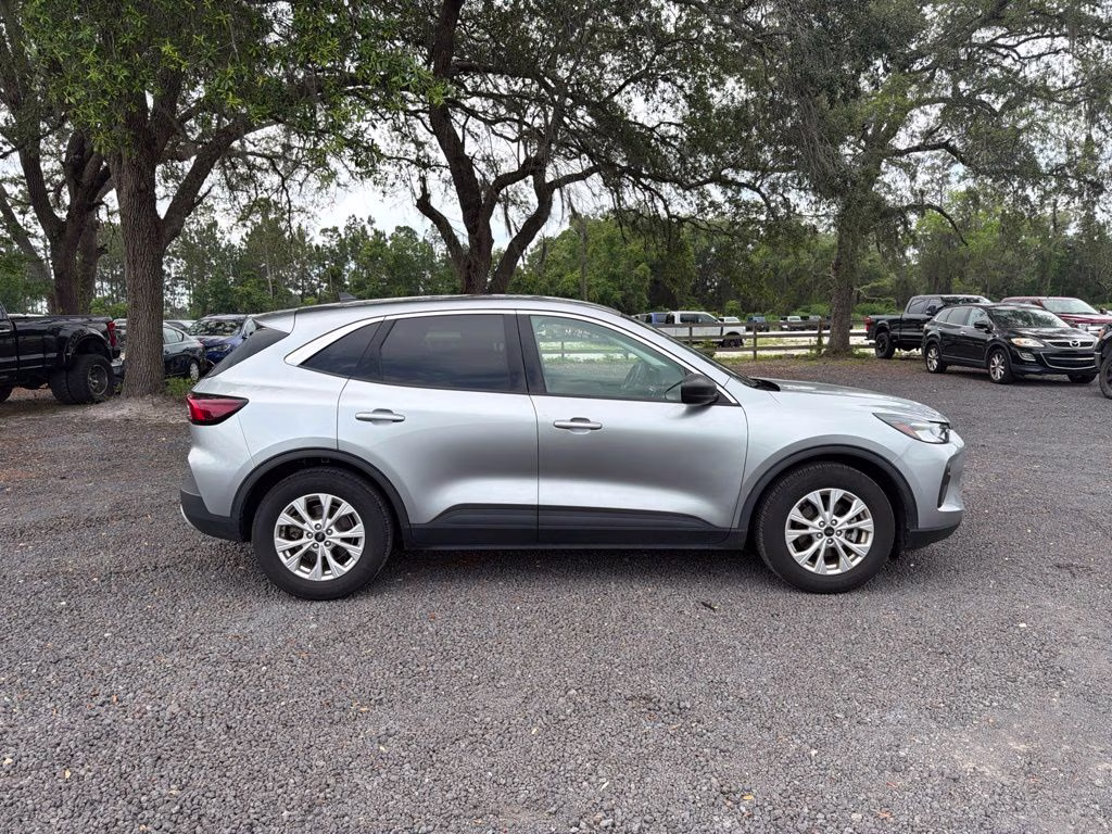 2024 Silver Metallic Ford Escape Active FWD SUV