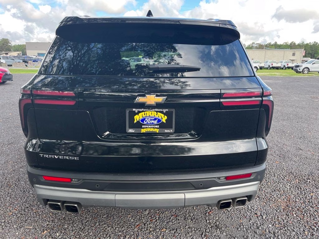 2025 Mosaic Black Metallic Chevrolet Traverse LT 1LT FWD SUV