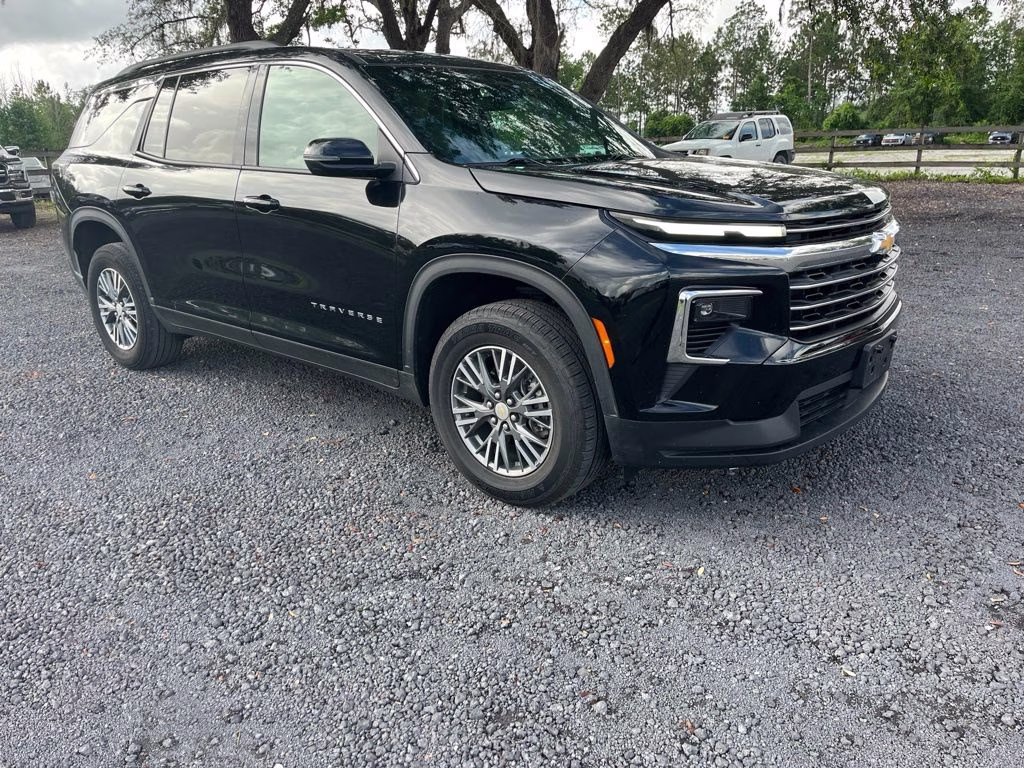 2025 Mosaic Black Metallic Chevrolet Traverse LT 1LT FWD SUV