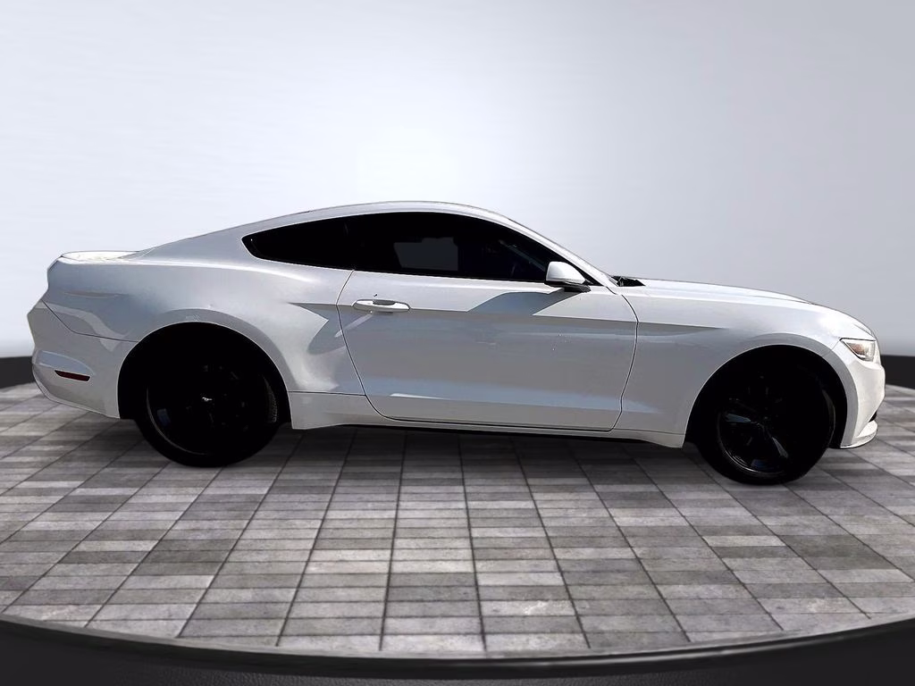 2016 Oxford White Ford Mustang EcoBoost RWD Coupe