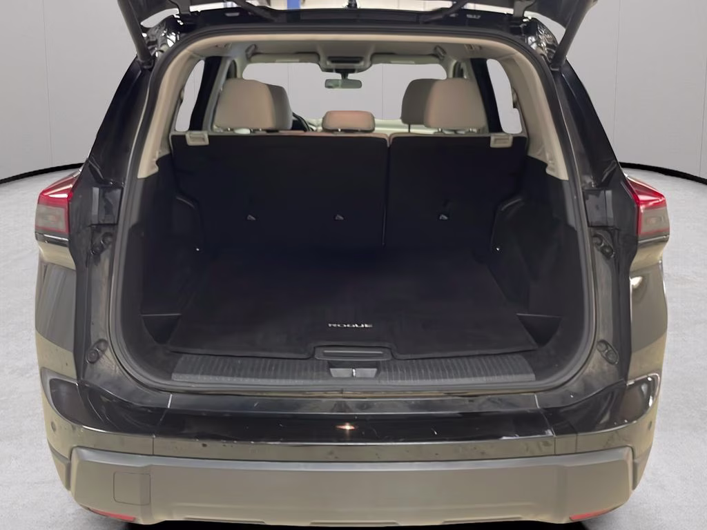 2025 Super Black Nissan Rogue SV AWD SUV