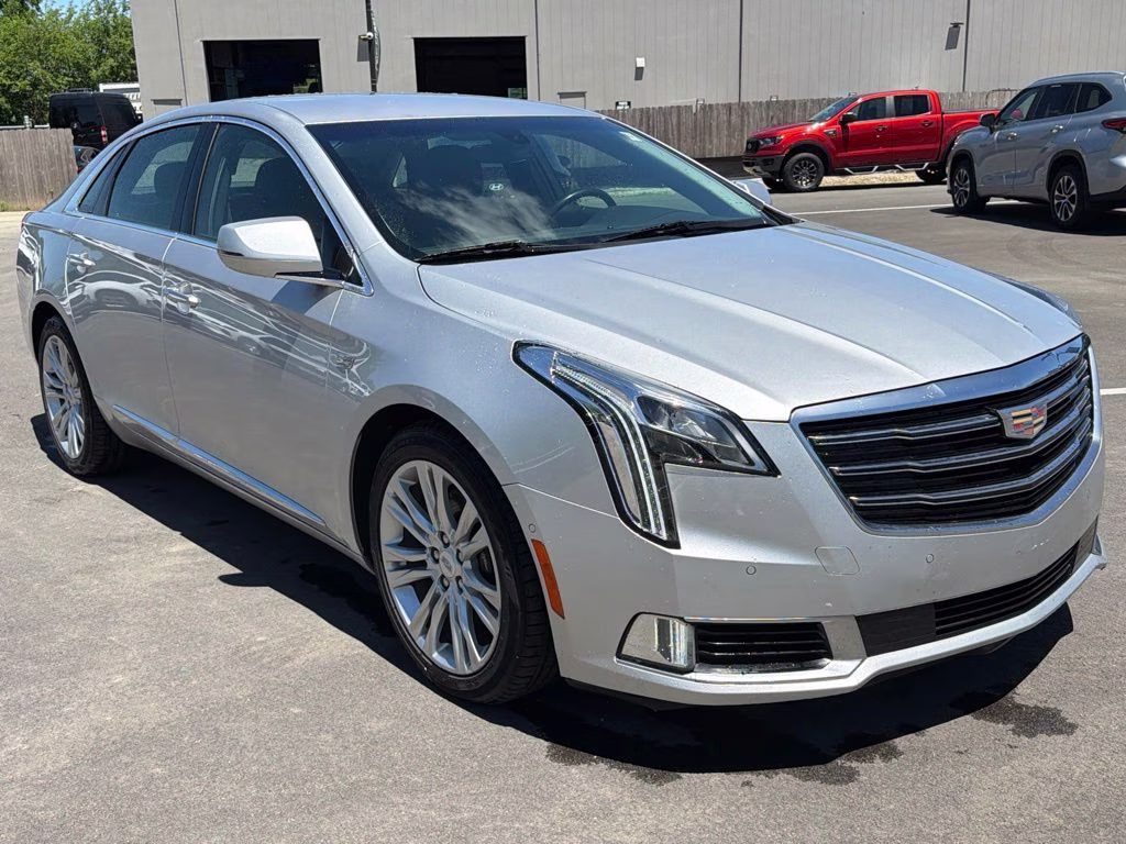 2019 Radiant Silver Metallic Cadillac XTS Luxury FWD Sedan