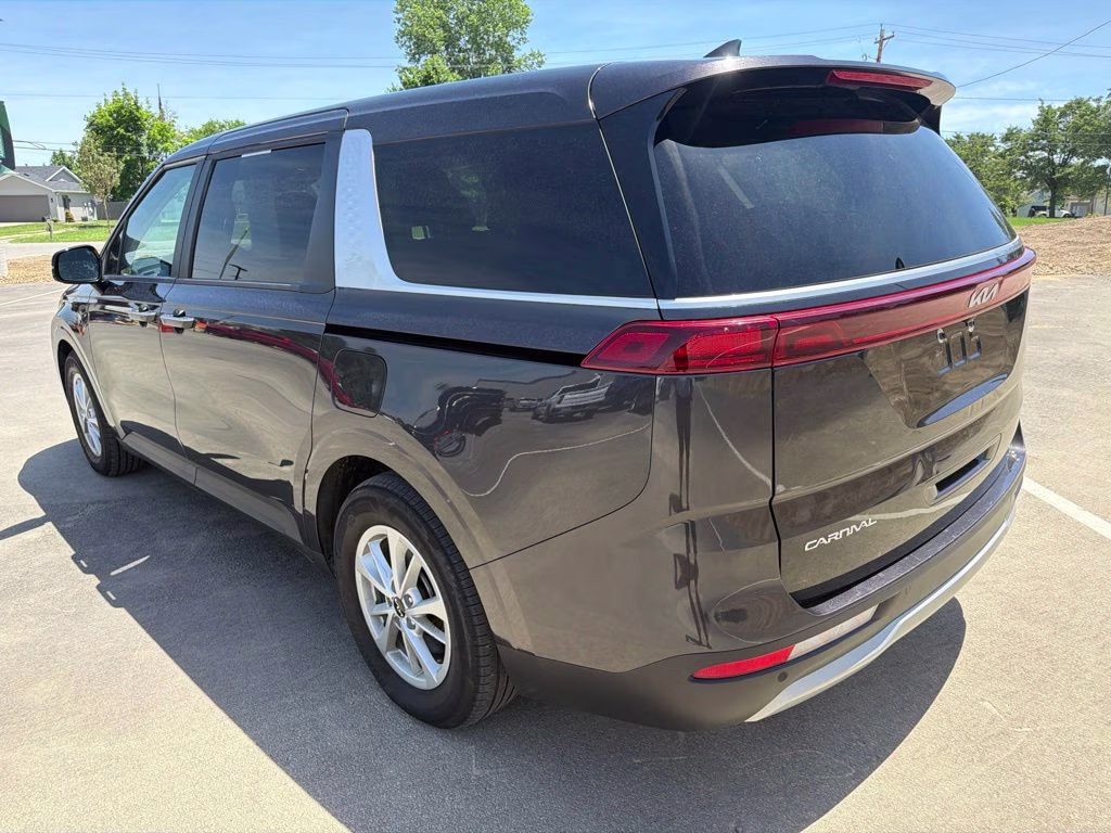 2024 Panthera Metal Kia Carnival LX FWD Van