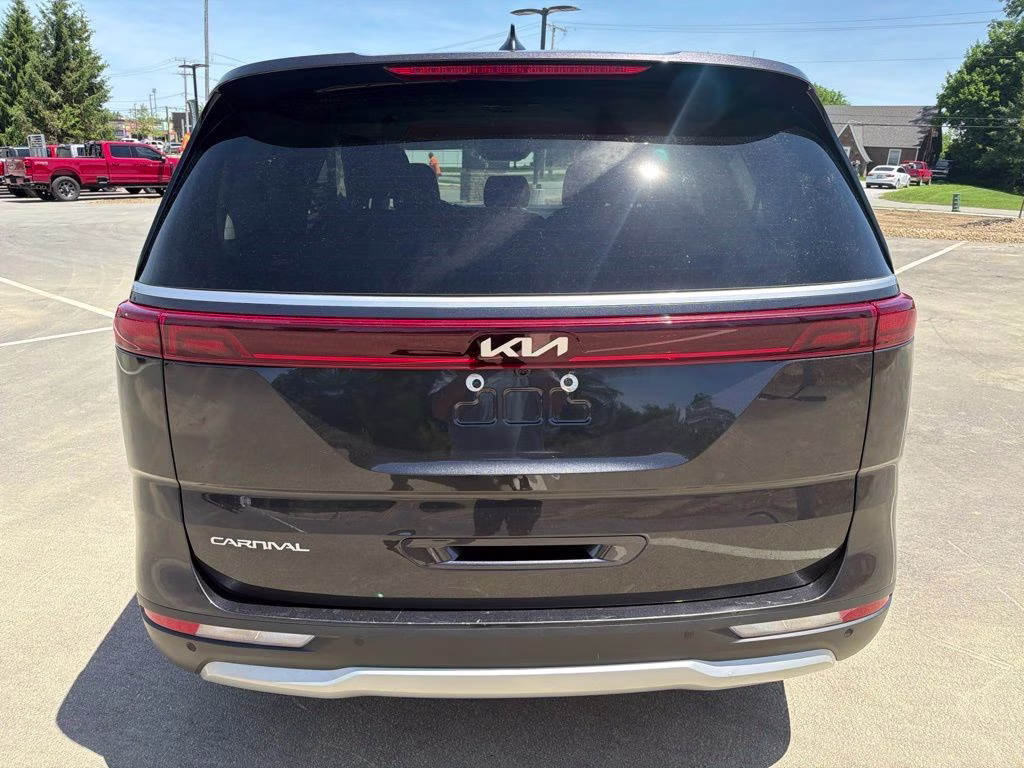 2024 Panthera Metal Kia Carnival LX FWD Van