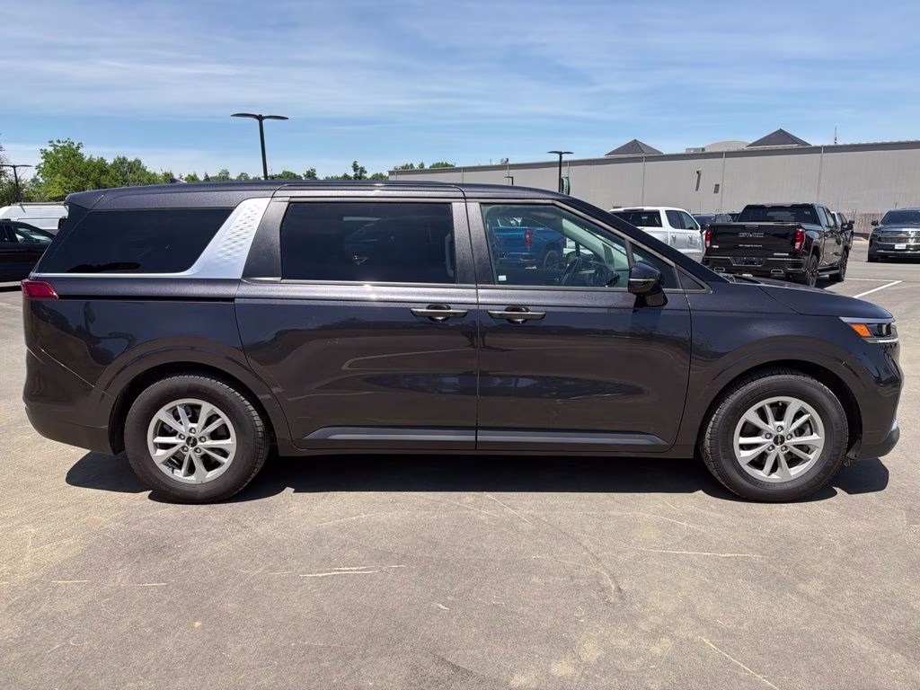 2024 Panthera Metal Kia Carnival LX FWD Van
