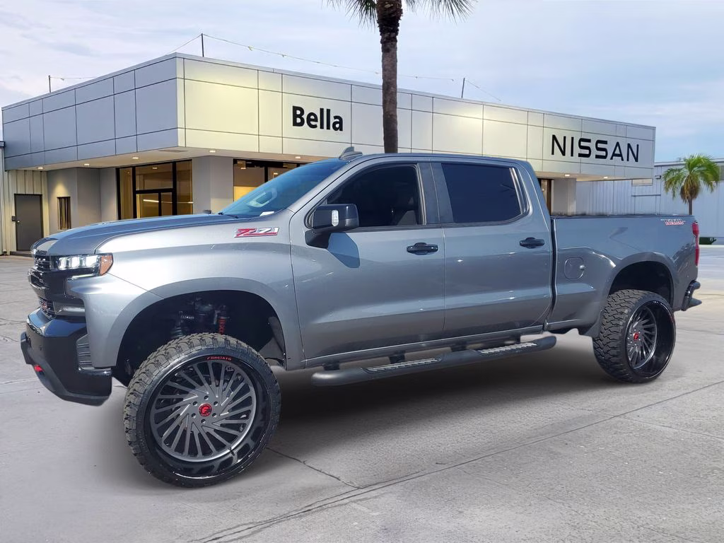 2021 Gray Chevrolet Silverado 1500 LT Trail Boss 4X4 Truck