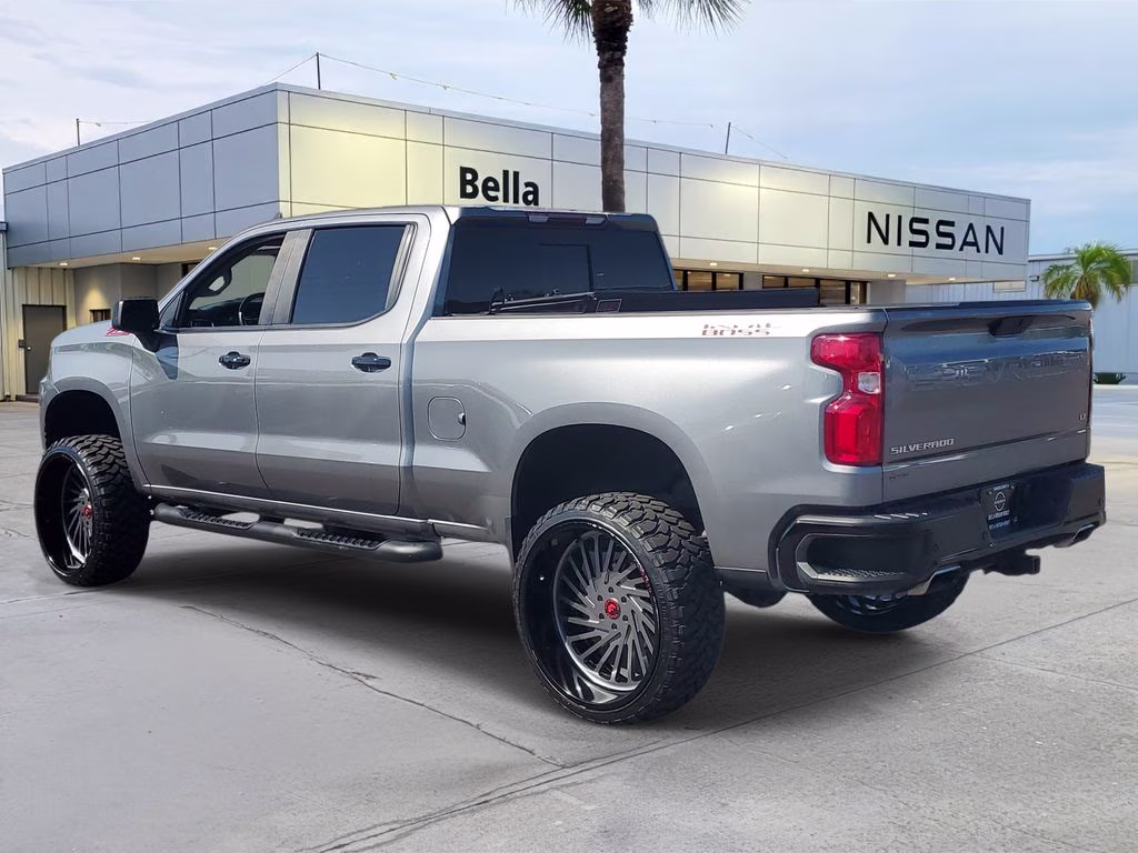 2021 Gray Chevrolet Silverado 1500 LT Trail Boss 4X4 Truck