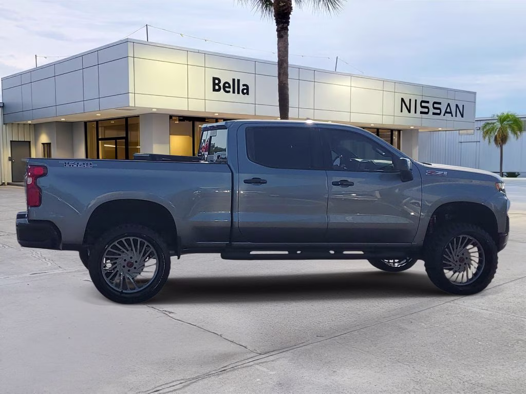 2021 Gray Chevrolet Silverado 1500 LT Trail Boss 4X4 Truck