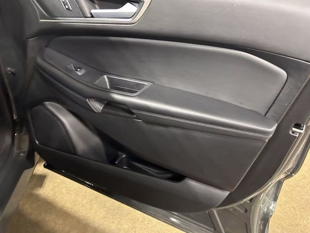 2024 Green Metallic Ford Edge SEL AWD SUV