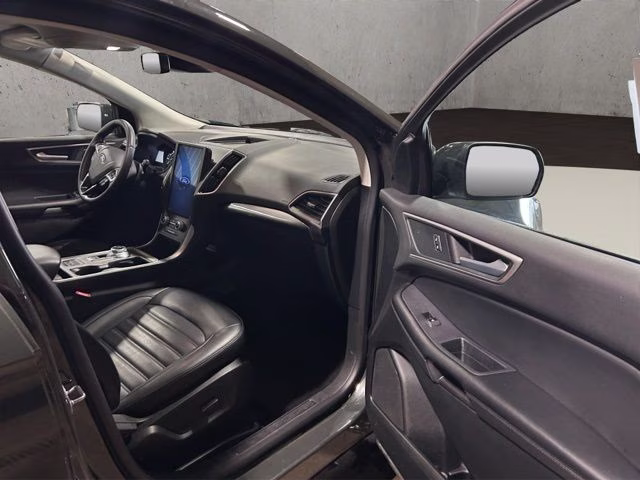 2024 Green Metallic Ford Edge SEL AWD SUV