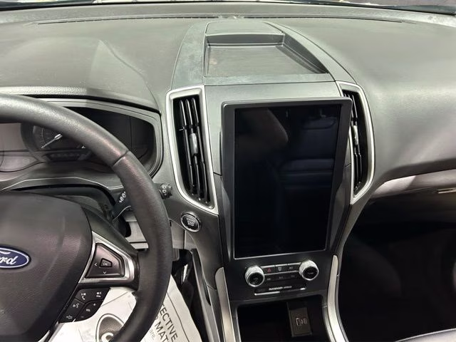 2024 Green Metallic Ford Edge SEL AWD SUV