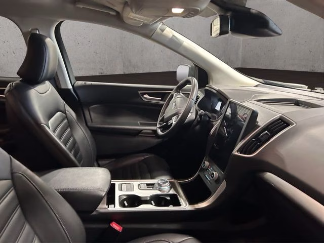 2024 Green Metallic Ford Edge SEL AWD SUV