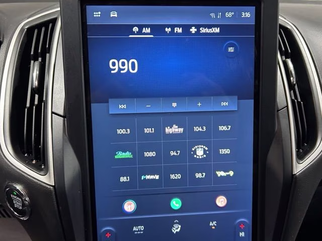 2024 Green Metallic Ford Edge SEL AWD SUV
