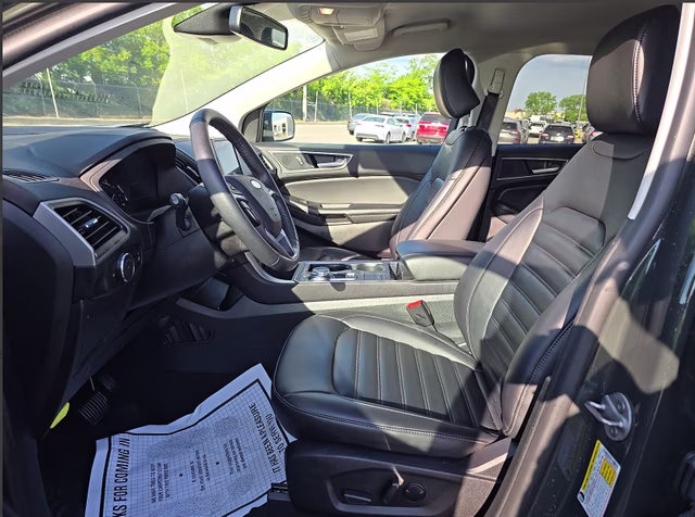 2024 Green Metallic Ford Edge SEL AWD SUV