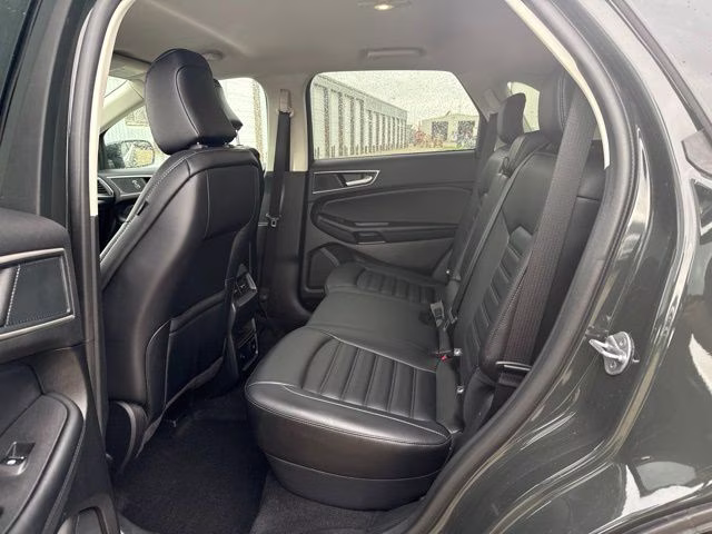 2024 Green Metallic Ford Edge SEL AWD SUV