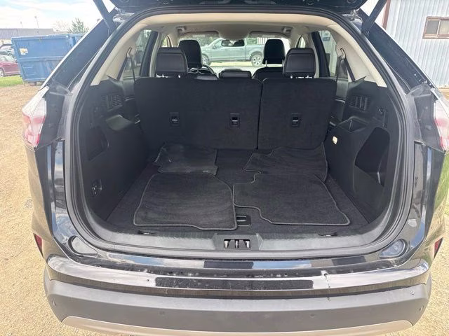 2024 Black Metallic Ford Edge SEL AWD SUV