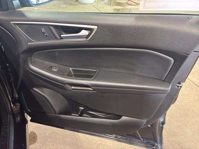 2024 Black Metallic Ford Edge SEL AWD SUV