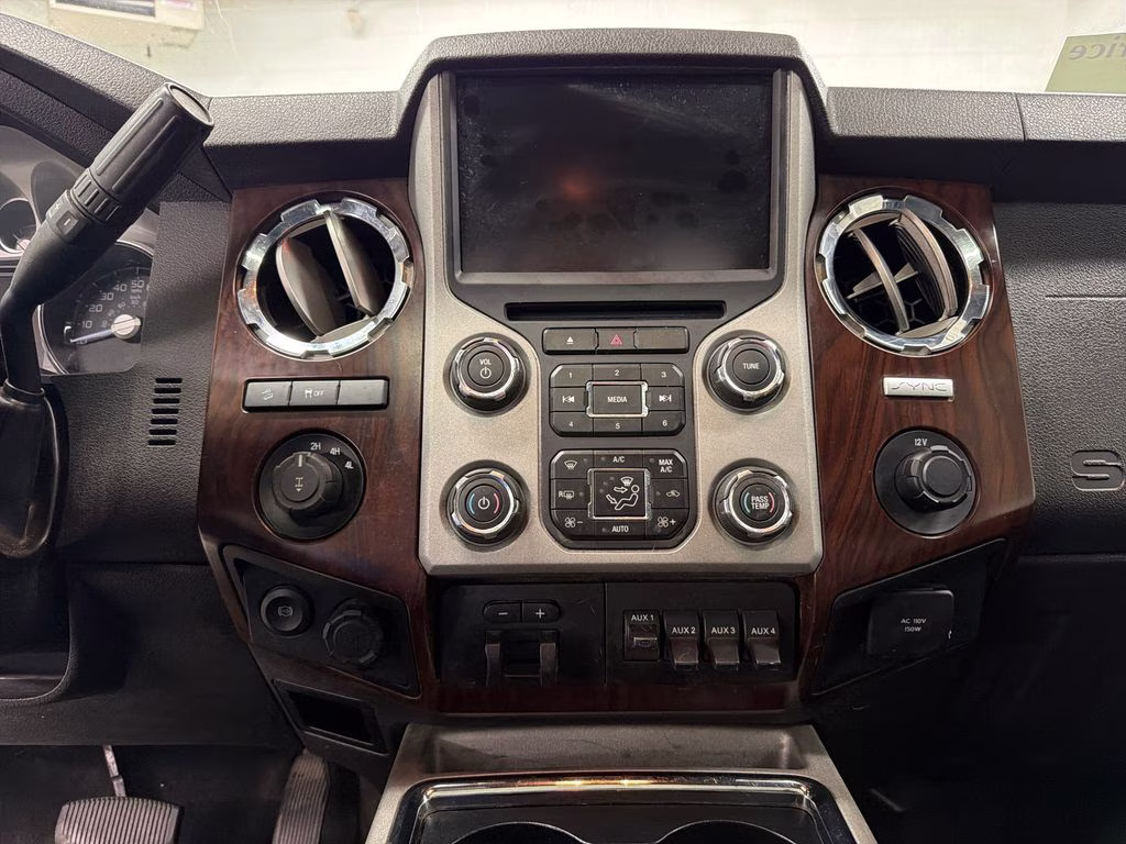 2016 Ingot Silver Metallic Ford Super Duty F-250 SRW Lariat 4X4 Truck