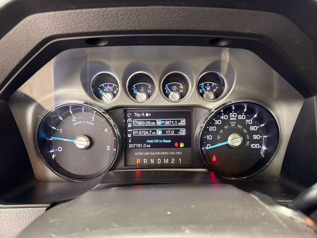 2016 Ingot Silver Metallic Ford Super Duty F-250 SRW Lariat 4X4 Truck