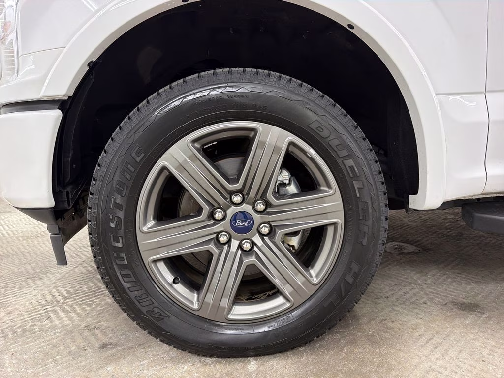 2020 Oxford White Ford F-150 Lariat 4X4 Truck