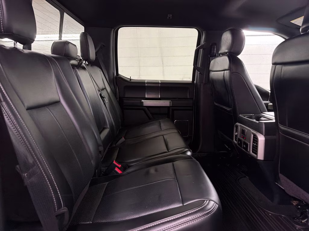 2020 Oxford White Ford F-150 Lariat 4X4 Truck