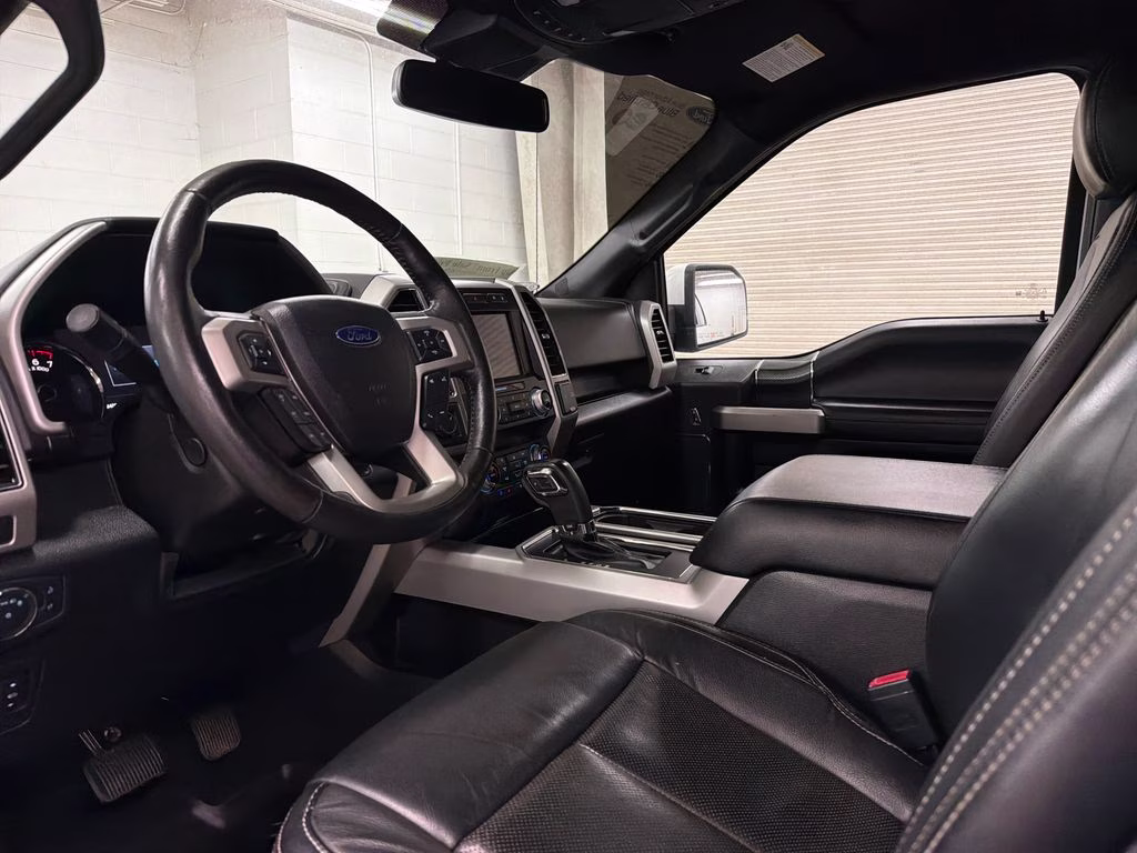 2020 Oxford White Ford F-150 Lariat 4X4 Truck