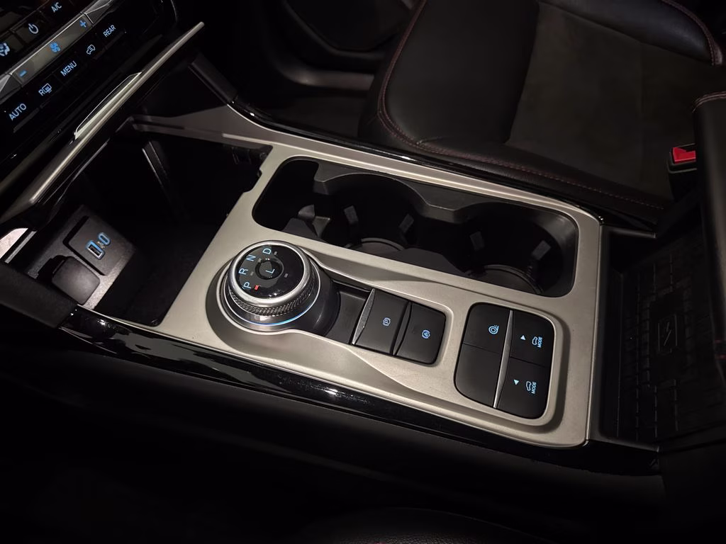 2022 Blue Metallic Ford Explorer ST-Line RWD SUV
