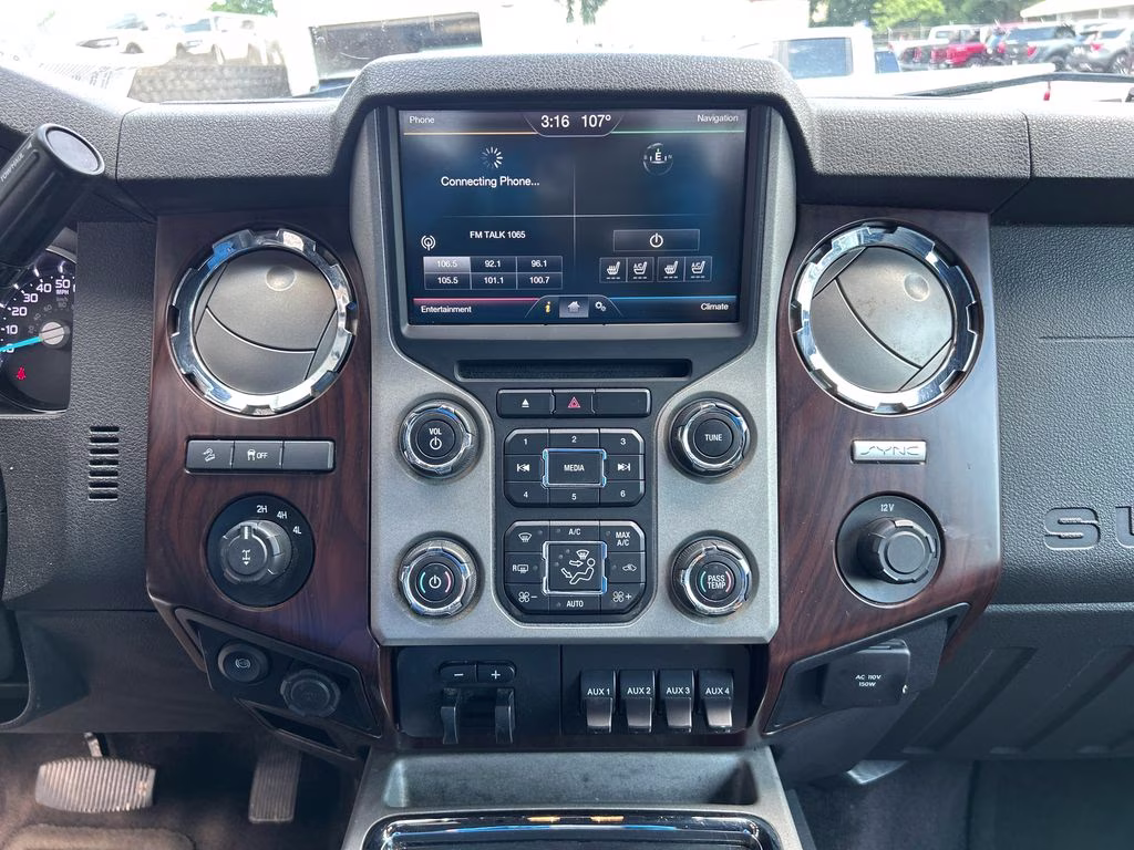 2016 Ingot Silver Metallic Ford Super Duty F-250 SRW Lariat 4X4 Truck