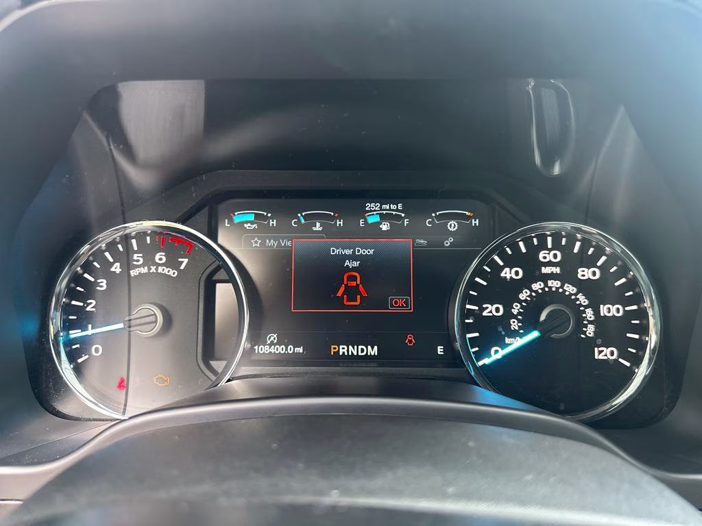 2020 Oxford White Ford F-150 Lariat 4X4 Truck