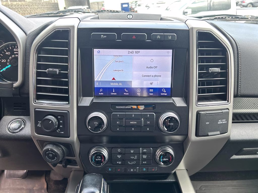 2020 Oxford White Ford F-150 Lariat 4X4 Truck