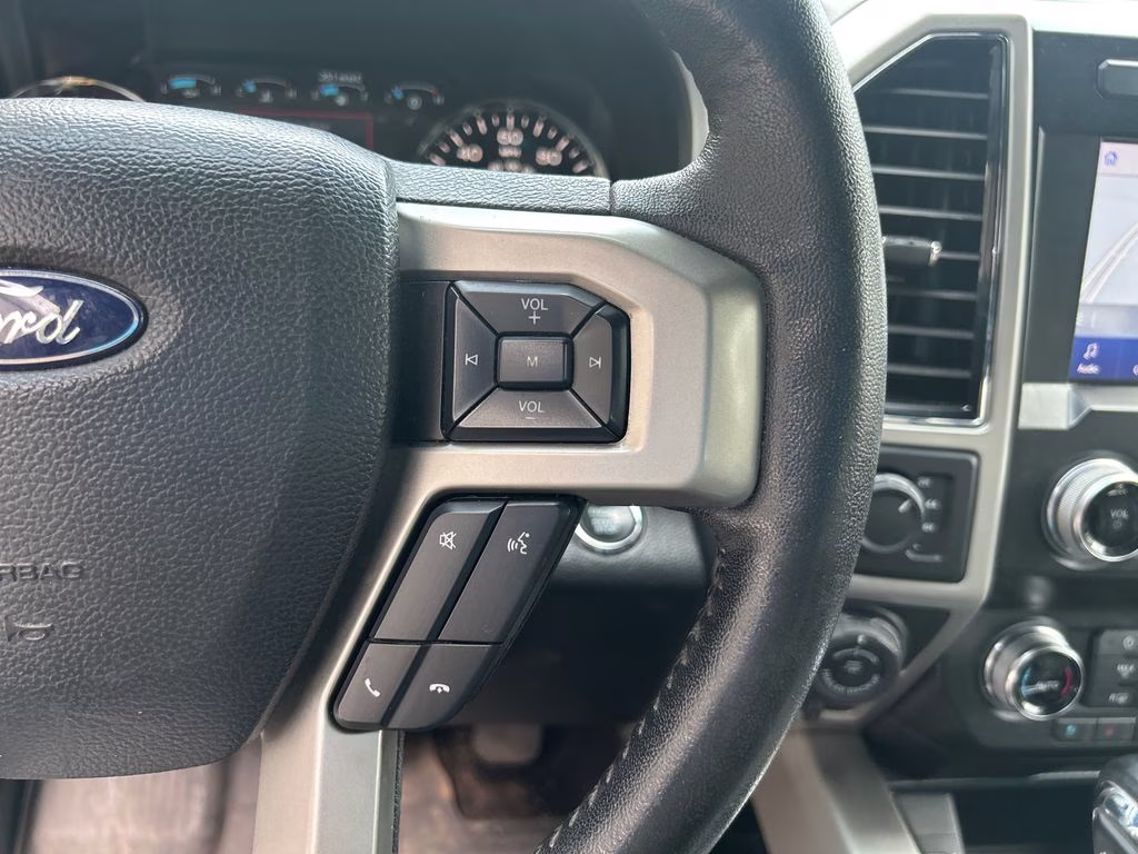 2020 Oxford White Ford F-150 Lariat 4X4 Truck