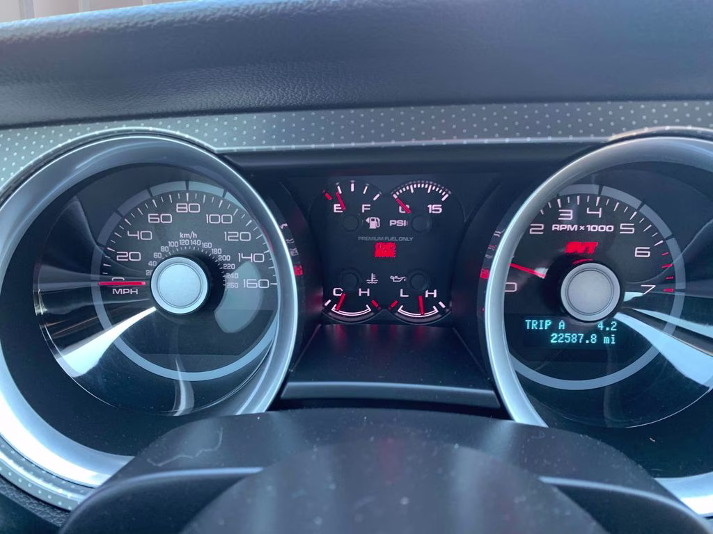 2011 Performance White Ford Mustang Shelby GT500 RWD Coupe