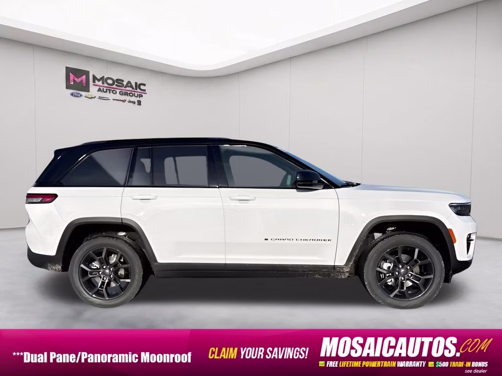 2025 Bright White Clearcoat Jeep Grand Cherokee Limited Blackout Model 4X4 SUV