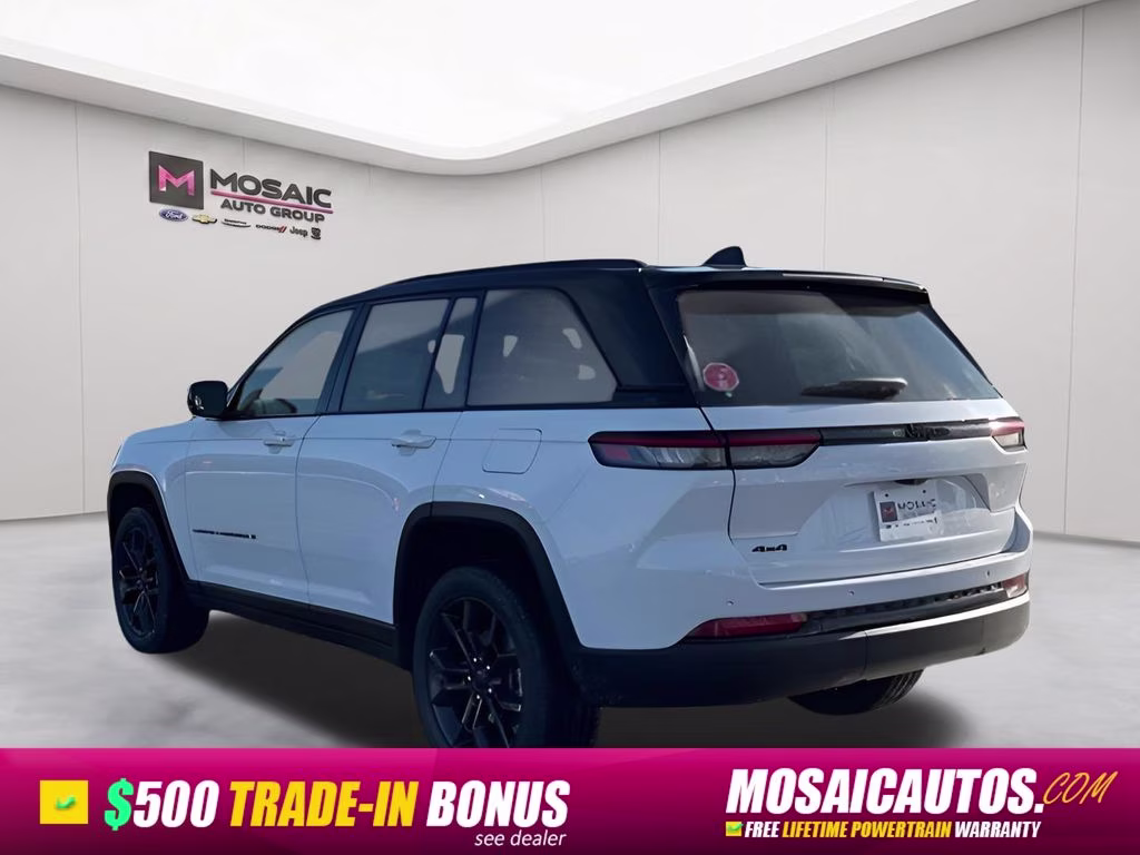 2025 Bright White Clearcoat Jeep Grand Cherokee Limited Blackout Model 4X4 SUV
